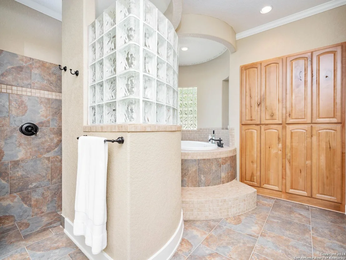 Photo of 676 Long Meadows