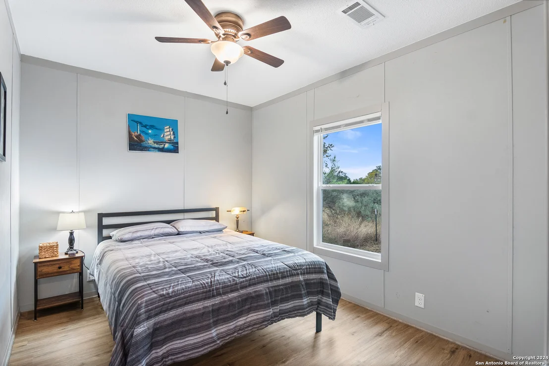 Photo of 1140 Private Road 2415