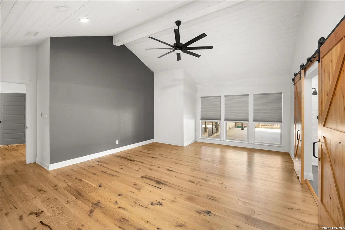 Photo of 429 Lakeview Blvd.
