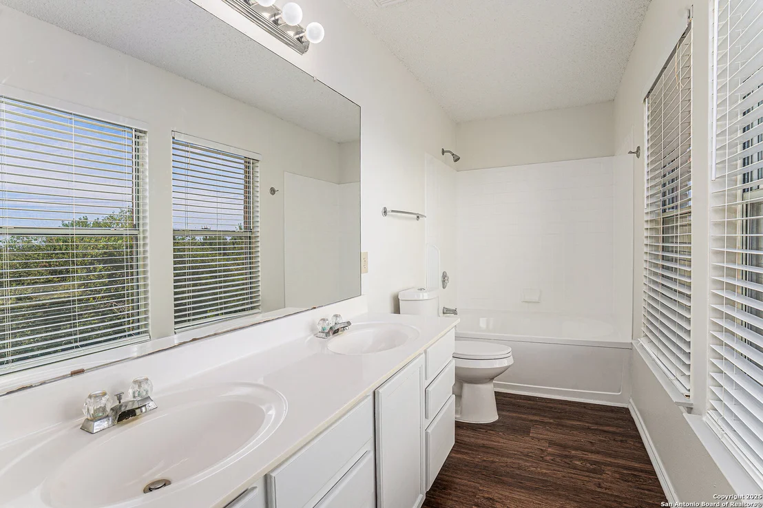 Photo of 8447 Mannington