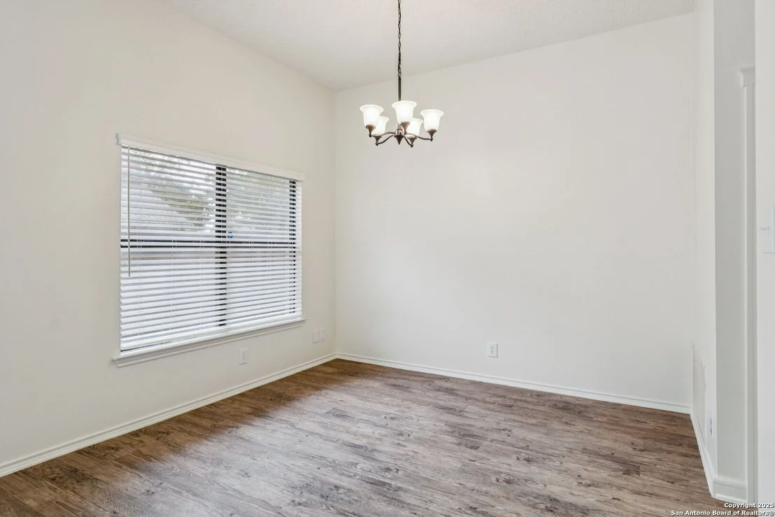 Photo of 7009 Jefferson Ridge