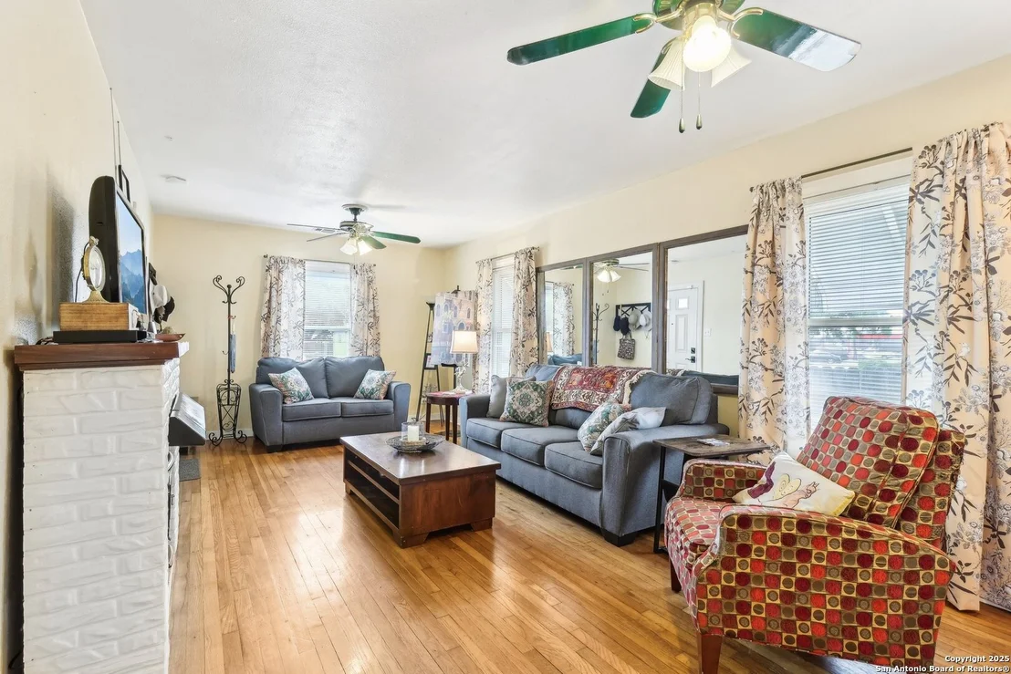 Photo of 2319 RAMONA