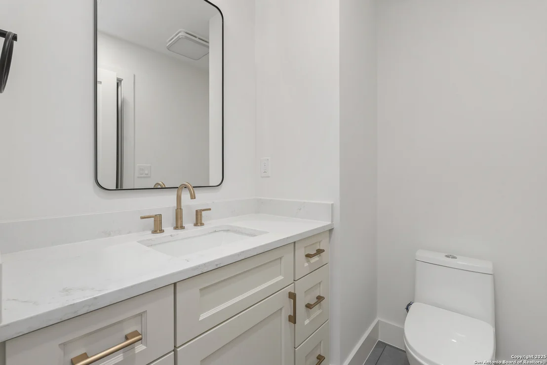 Photo of 434 College Blvd