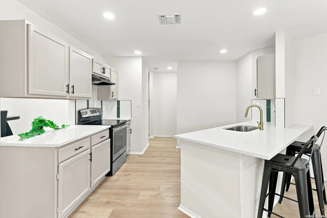 Photo of 10064 Spruce Ridge