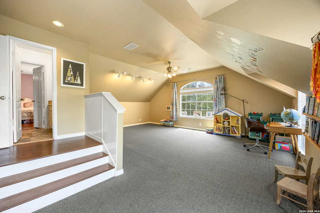 Photo of 1059 Flagstone