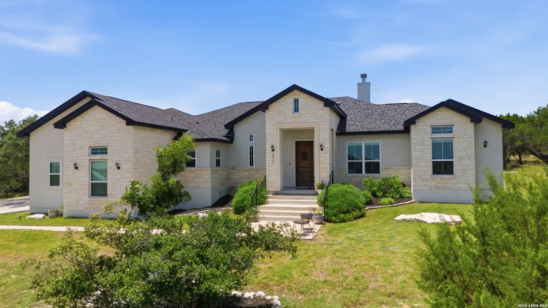Photo of 212 HIGH POINT CIR