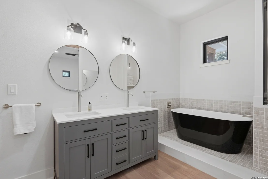 Photo of 231 River Bend Place