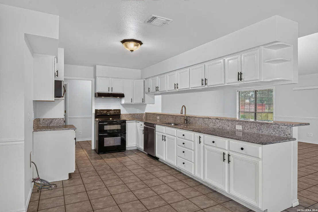 Photo of 1704 STRAIT LN