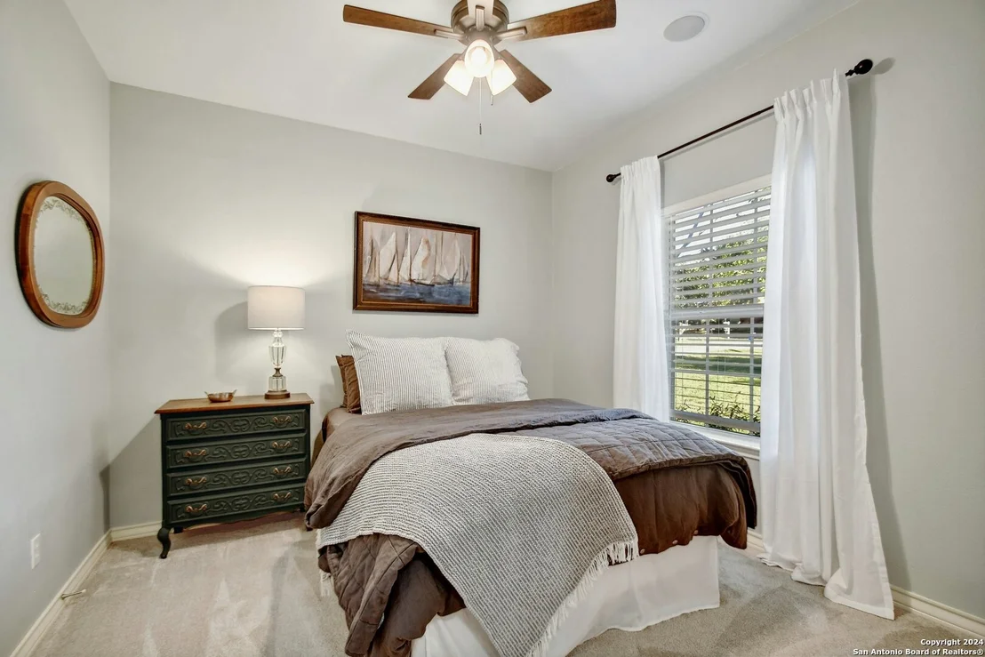 Photo of 25827 White Eagle Dr