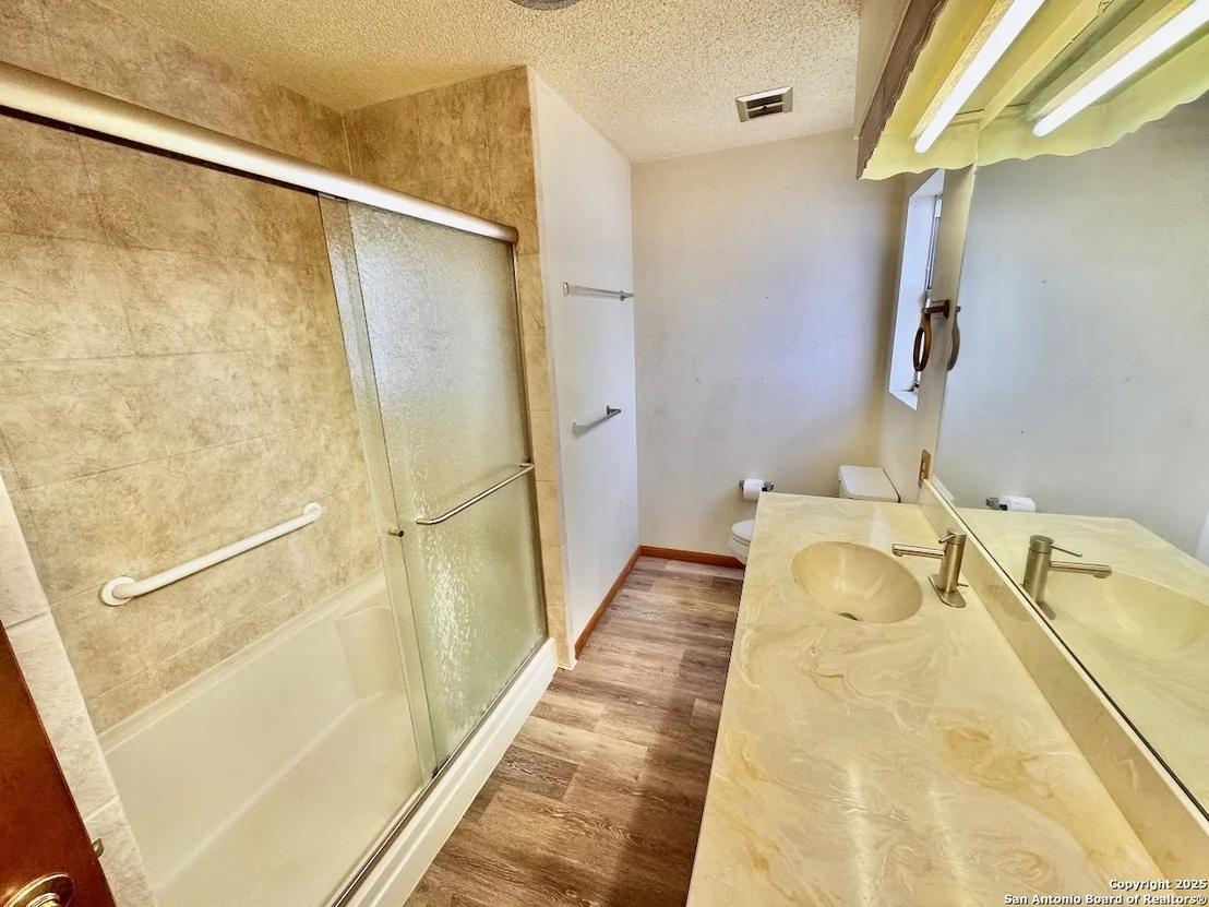 Photo of 220 Plestex