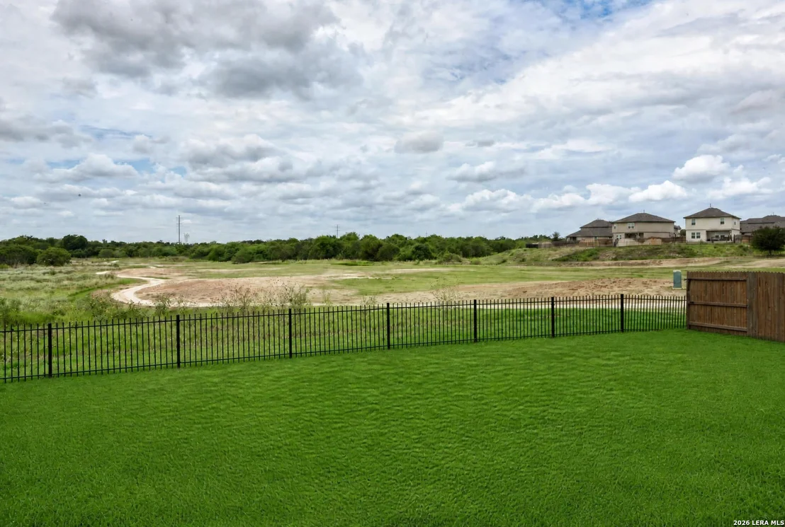 Photo of 469 MIDDLE GREEN LOOP