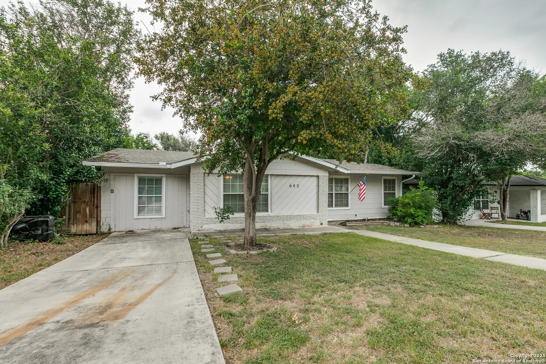 Photo of 643 OLNEY DR