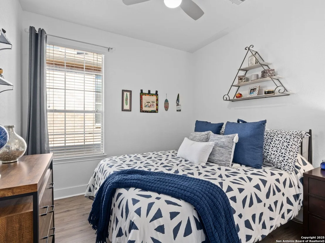 Photo of 20934 Foothill Pine