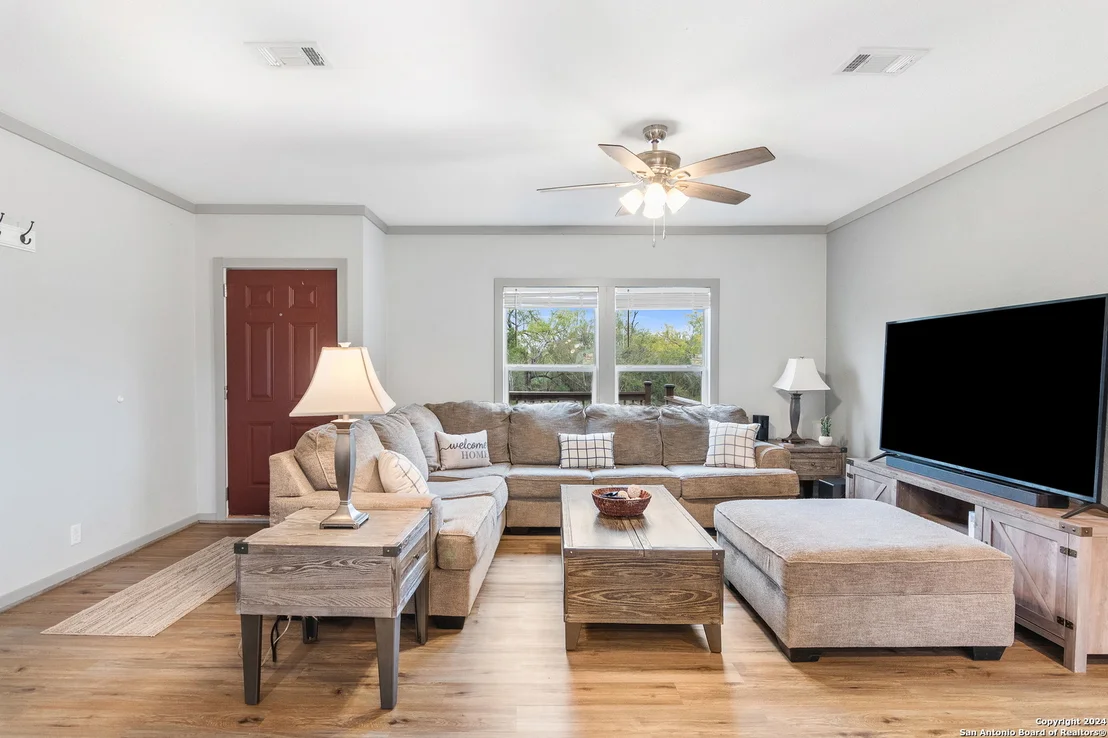 Photo of 1140 Private Road 2415