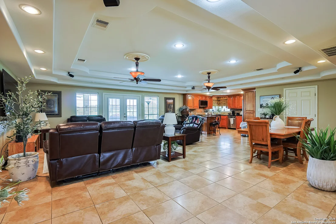 Photo of 2697 Oak Grove