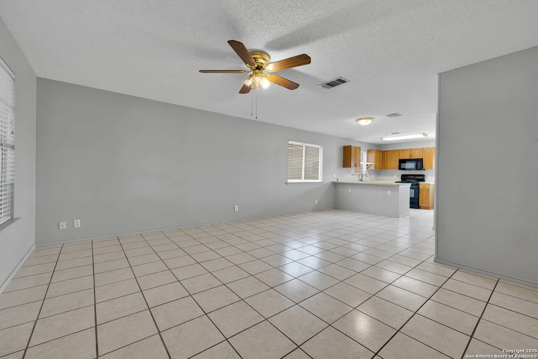 Photo of 14042 Golden Flax