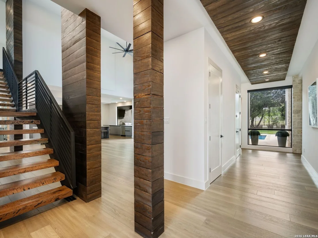 Photo of 211 Wellesley Hill
