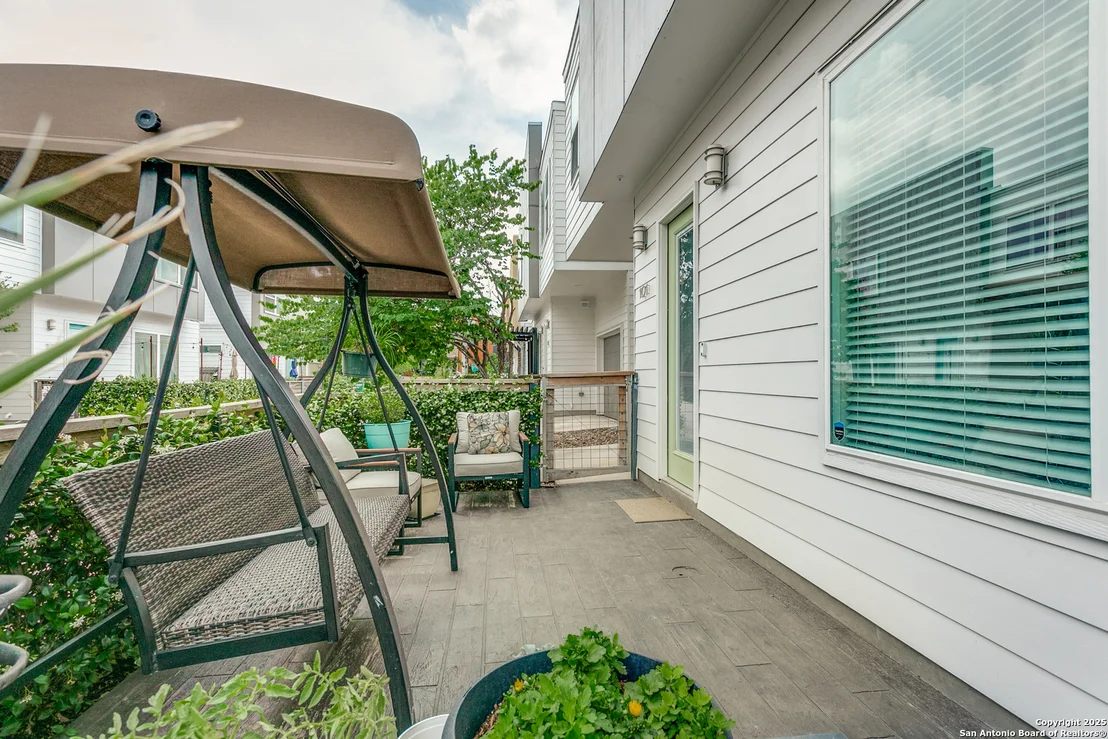 Photo of 232 E Cevallos UNIT 101