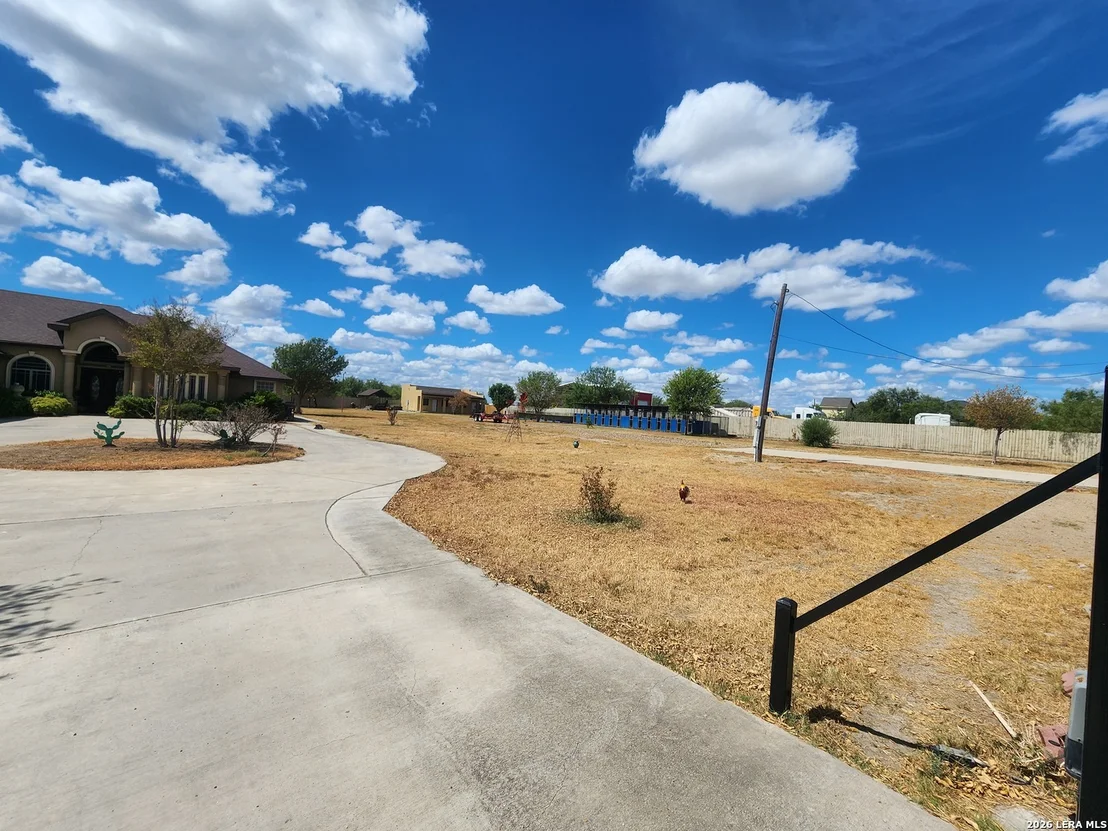 Photo of 210 COUNTY ROAD 237