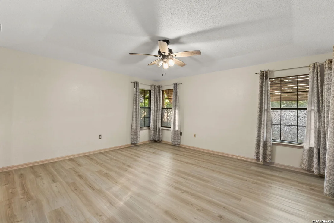 Photo of 3632 FOX RUN