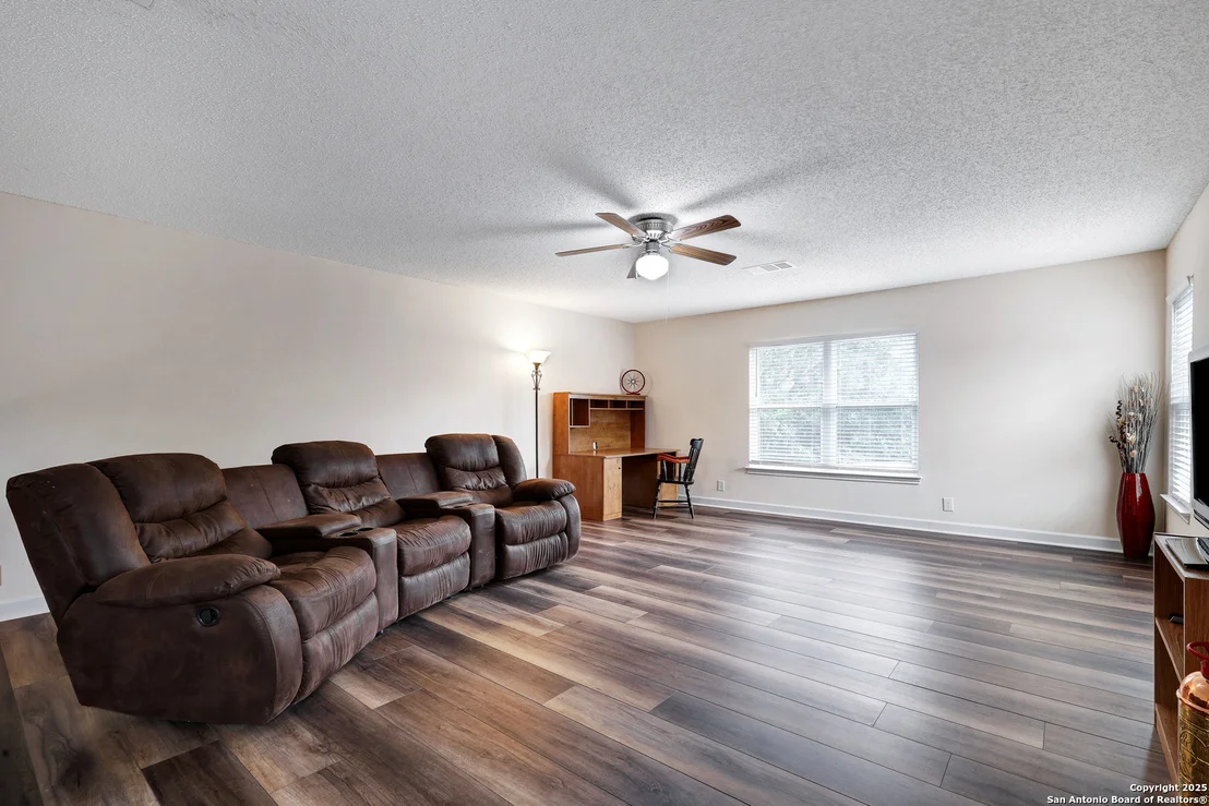Photo of 9642 Elmstone