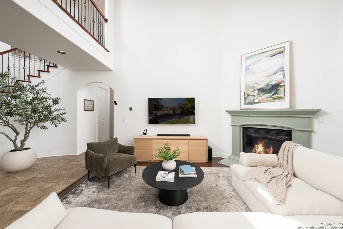 Photo of 24806 Ellesmere
