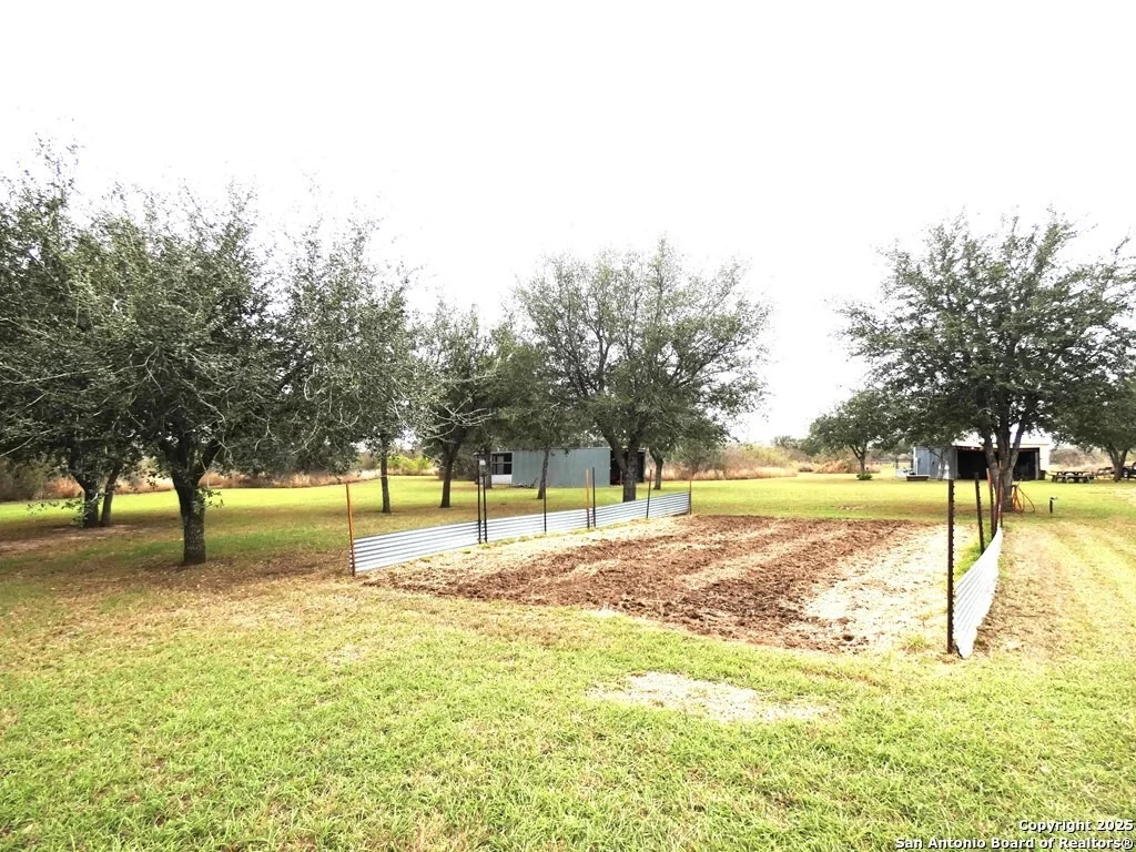 Photo of 283 Live Oak Rd