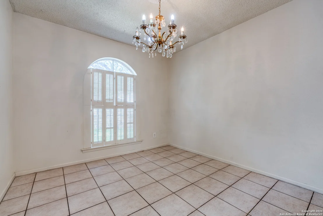 Photo of Unit 40A at 8915 Datapoint Dr