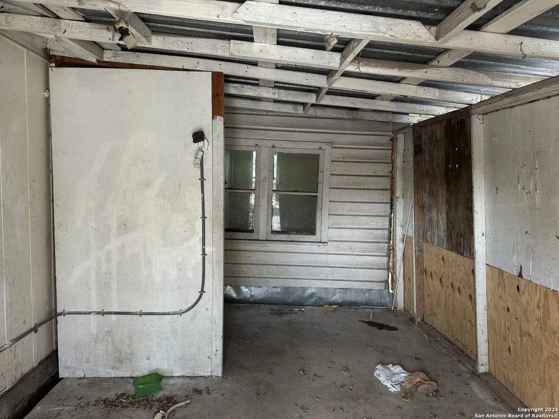 Photo of 527 sharmain PL