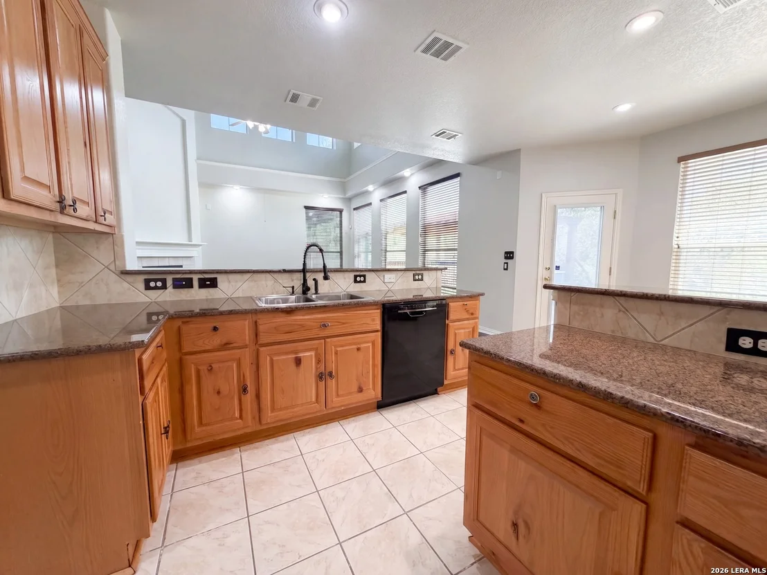 Photo of 357 FRANK BAUM DR