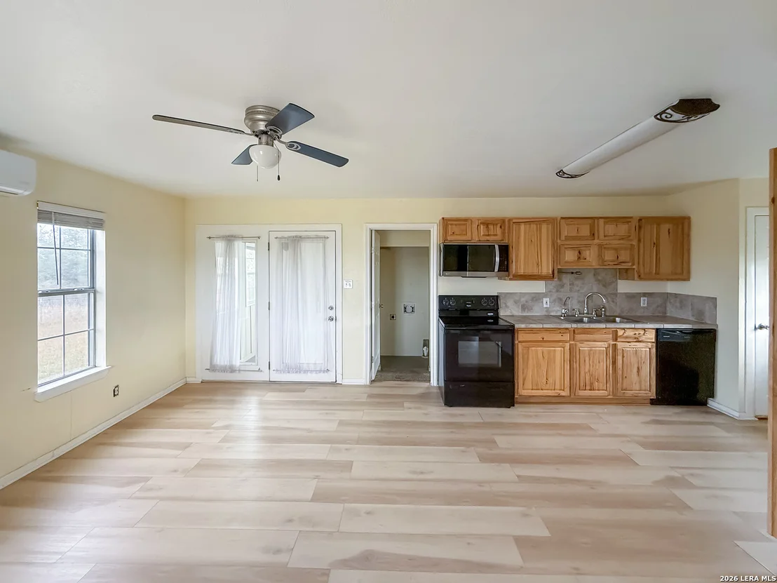 Photo of 2211 Old Lehmann Rd