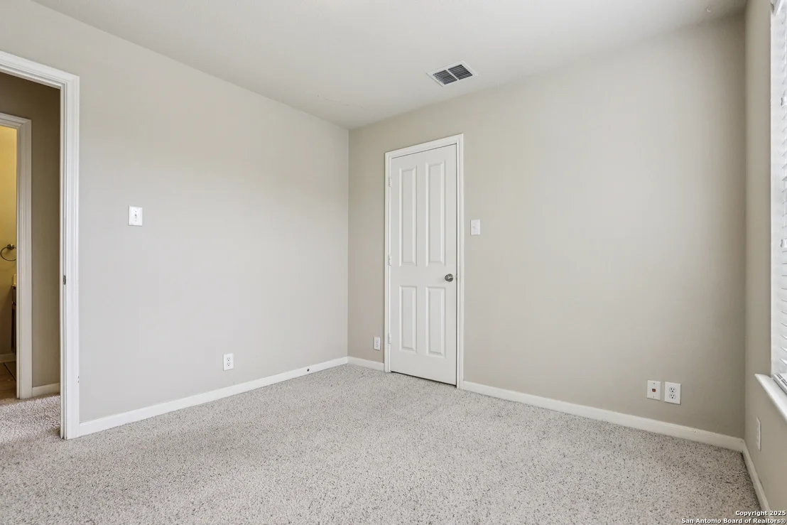 Photo of 7638 Kings Spring