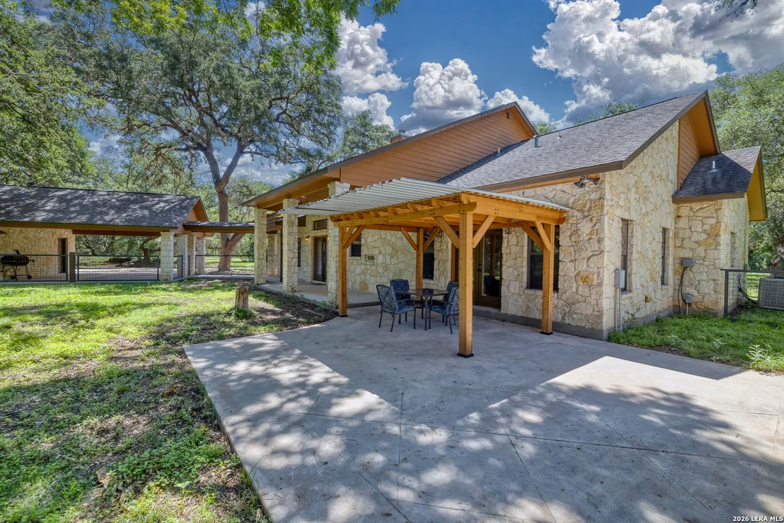 Photo of 382 Arboles Ct