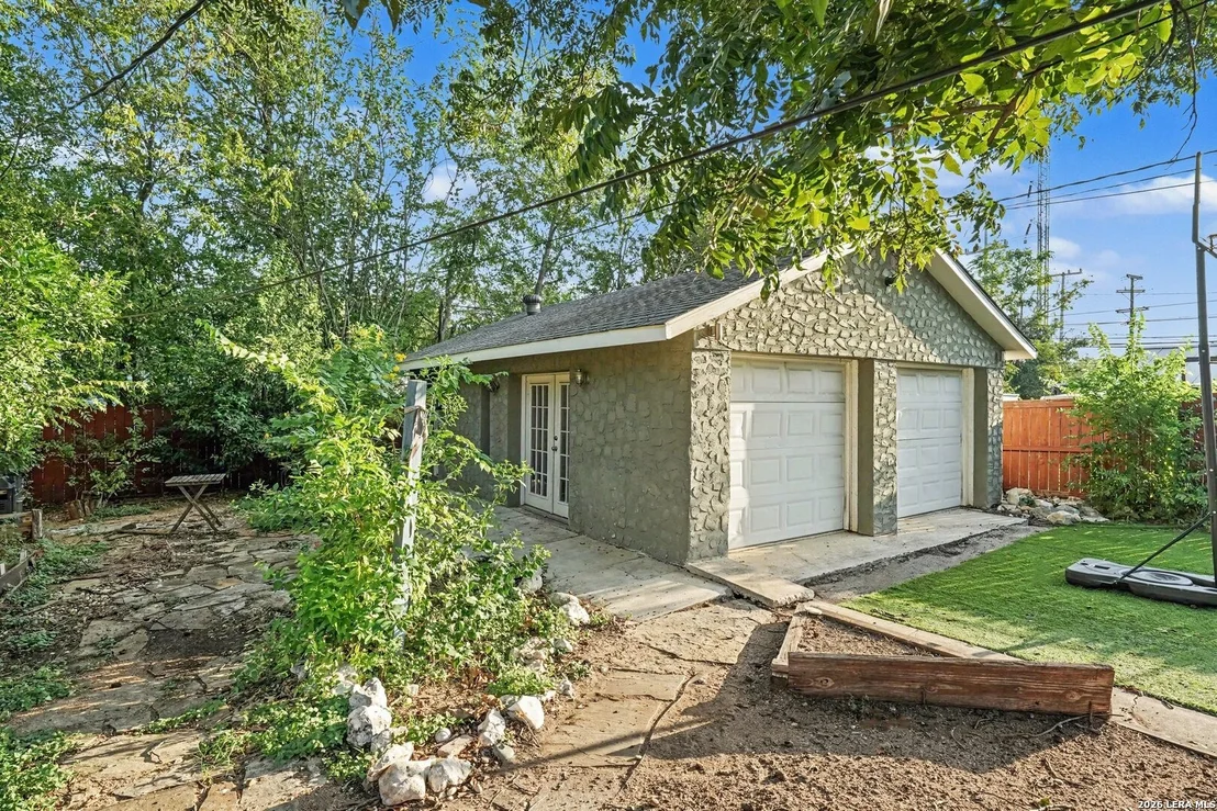 Photo of 109 THORAIN BLVD