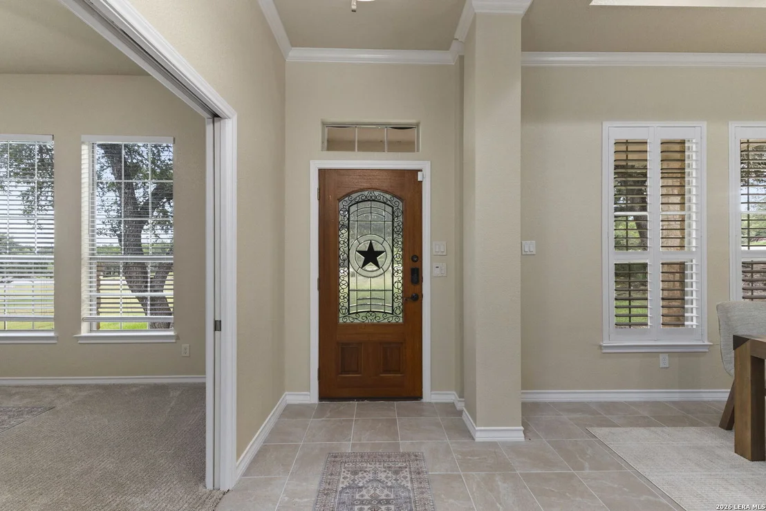 Photo of 128 Comal Oak