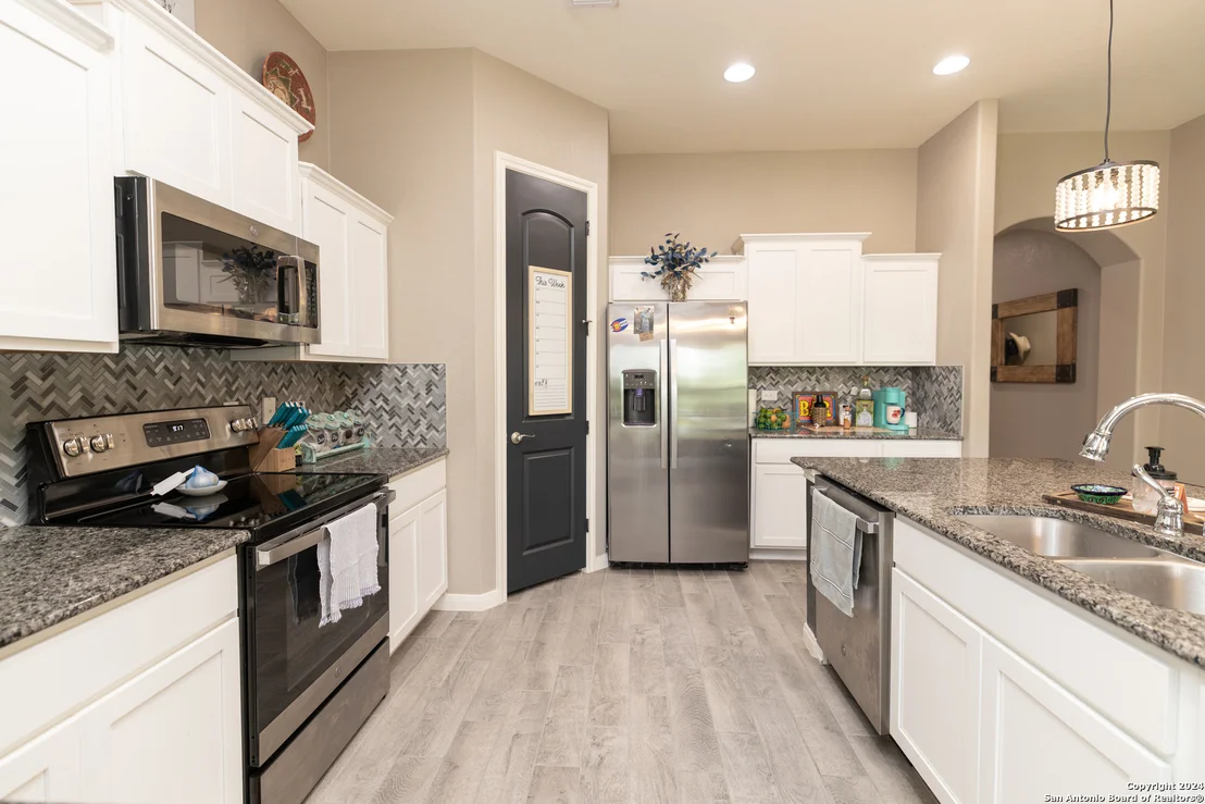 Photo of 218 IRON GATE