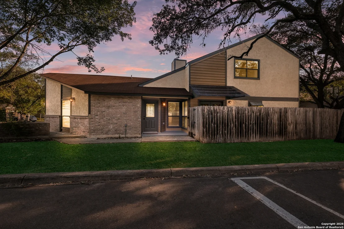 Photo of 1402 Brook Meadow