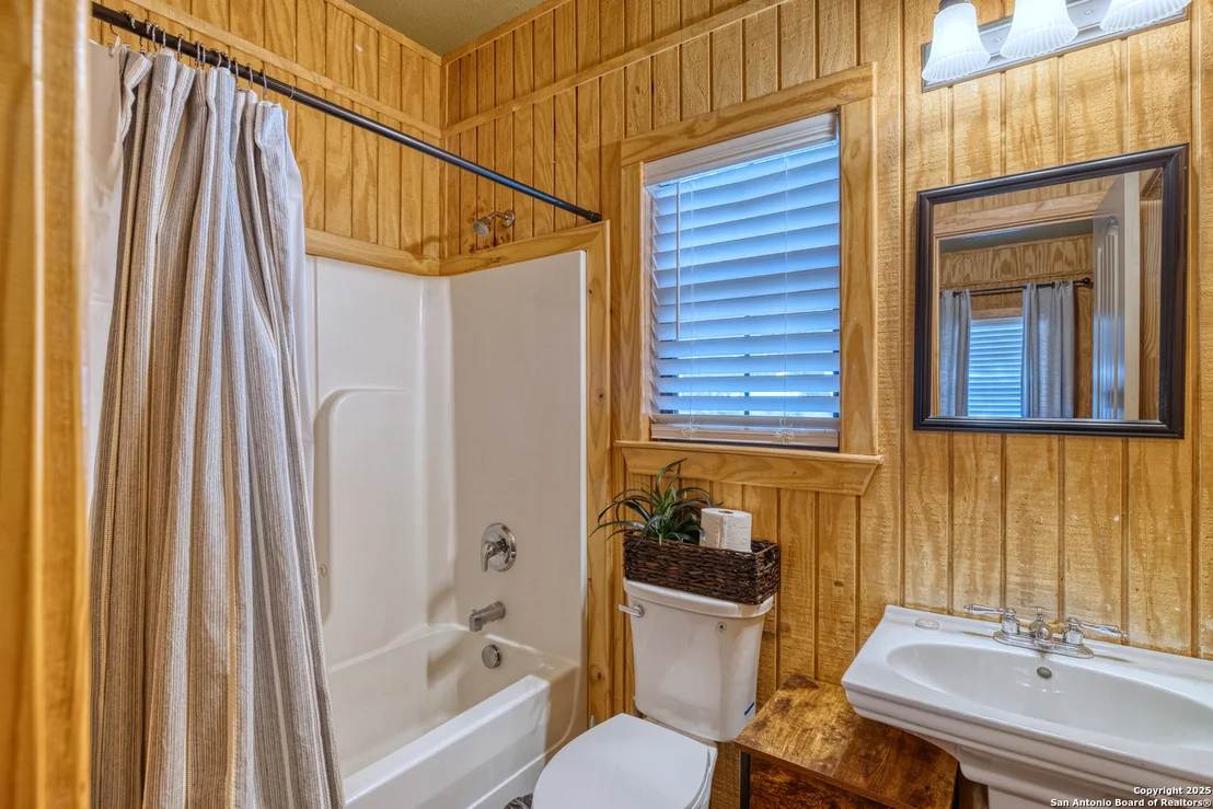 Photo of 1546 CR 348 (RIVER RD)