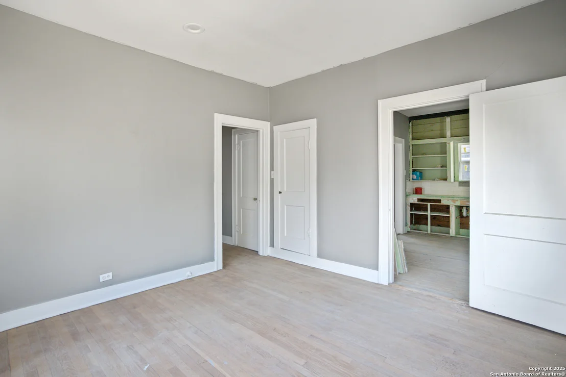 Photo of 923 SACRAMENTO