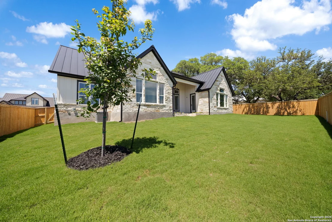 Photo of 107 Chama Dr.
