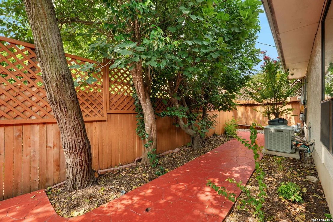 Photo of 2902 Spring Bend