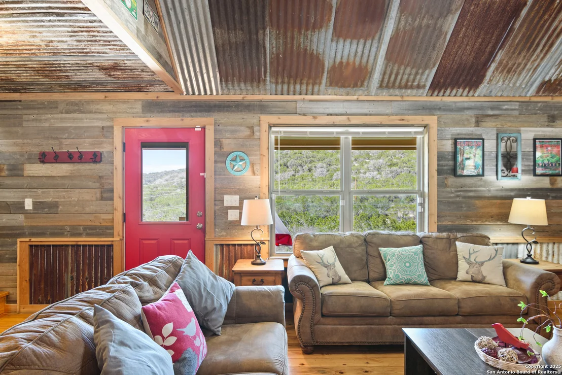 Photo of 420 Canyon Oaks