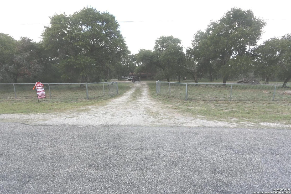 Photo of 751 FULLER LN