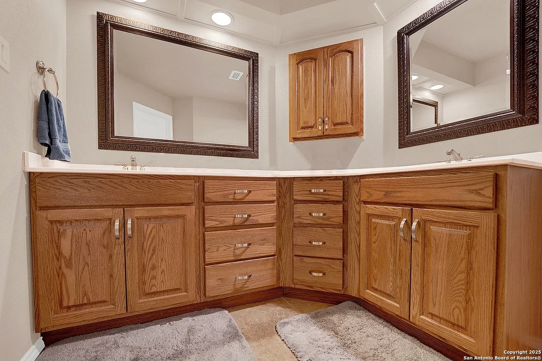 Photo of 121 SPYGLASS