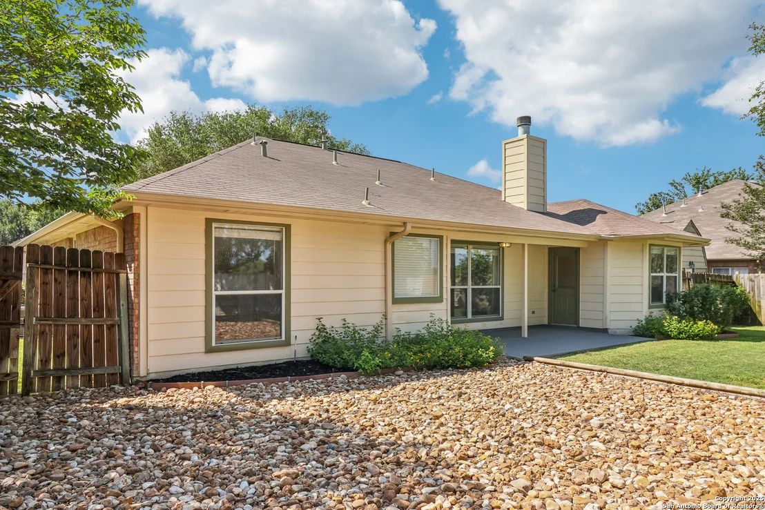 Photo of 1117 Rivertree Dr.