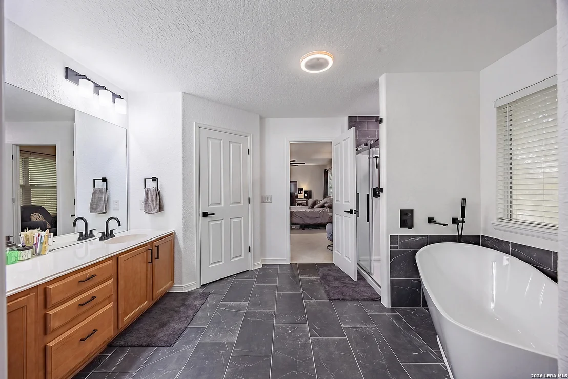 Photo of 4903 Green Jameson