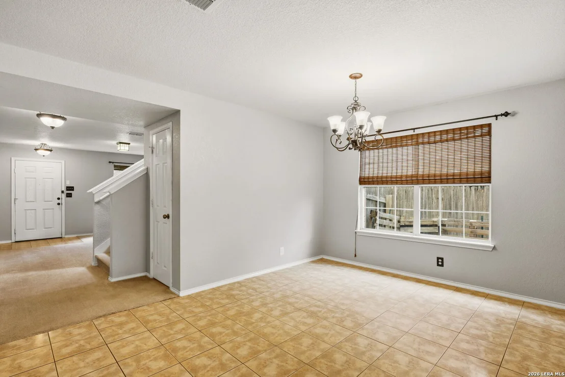 Photo of 1318 LAUREL LK