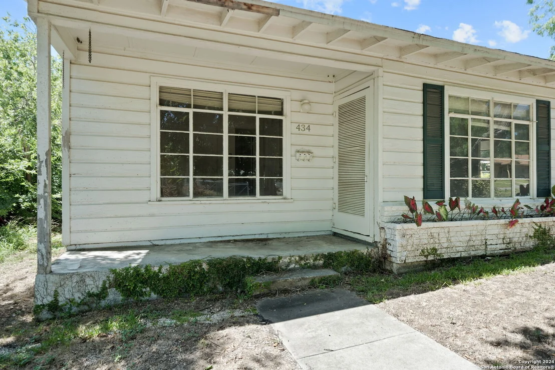 Photo of 434 Sumner Dr