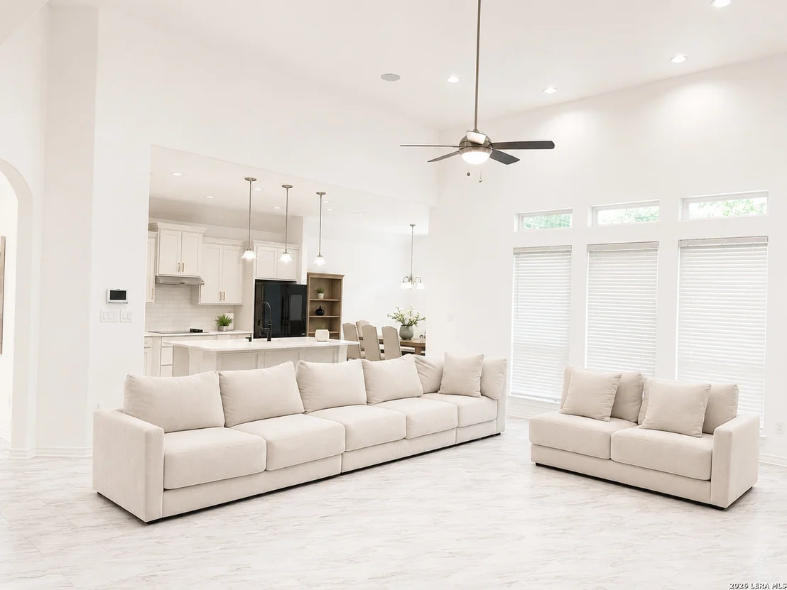 Photo of 1603 Oak Willow