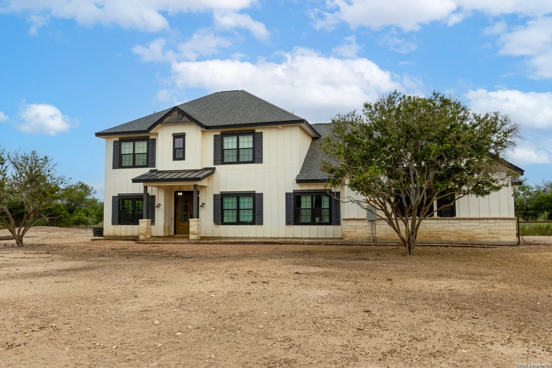 Photo of 914 County Road 7718